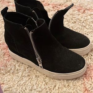 Steve Madden Black and White Sneakers